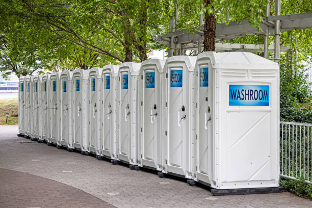 Best Luxury portable toilet rental  in Clarkton, MO